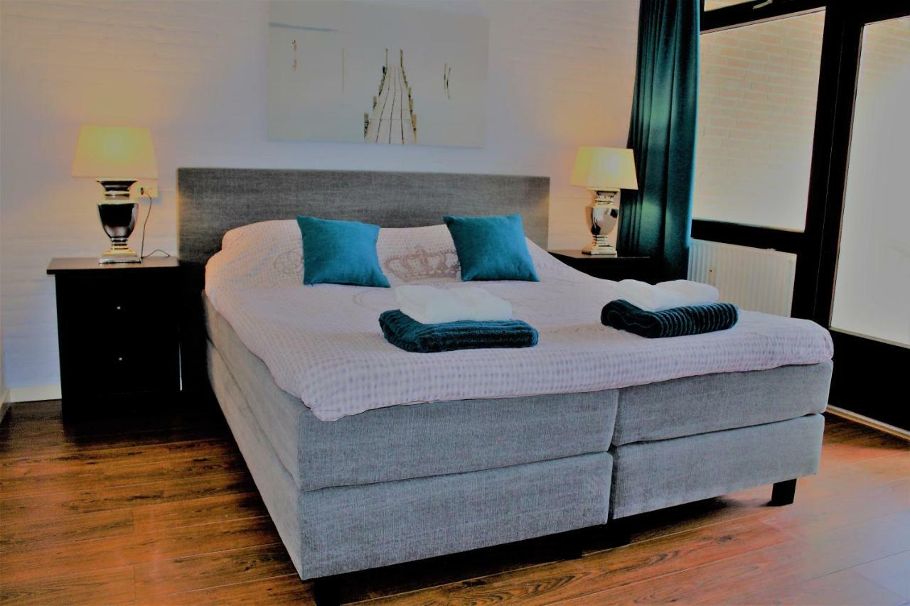 Ijsvogel Apartment, Duplex Family Home 4-Bed Located On The Largest Saltwater Lake Bruinisse Dış mekan fotoğraf